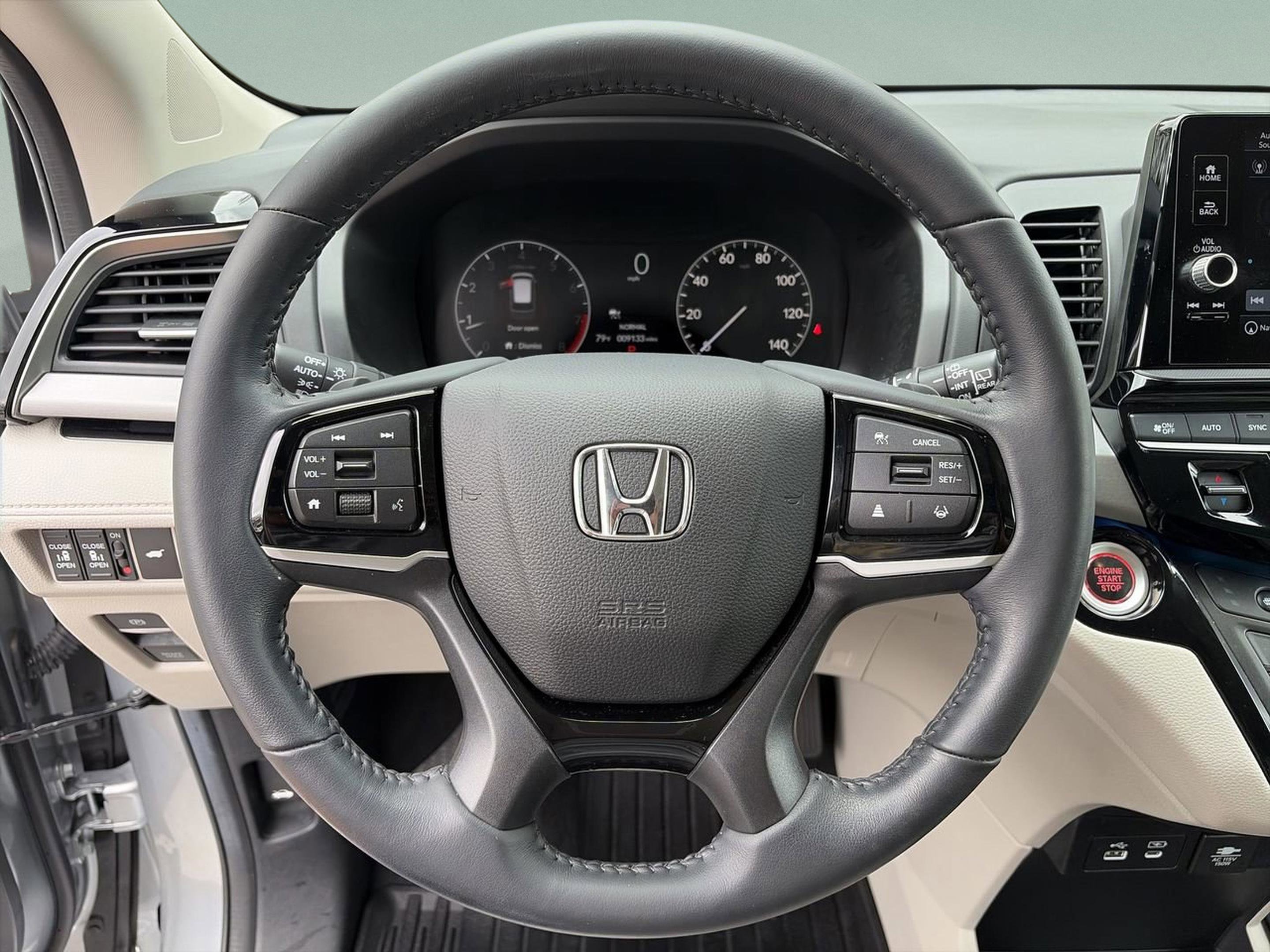 Certified 2025 Honda Odyssey Touring image 10