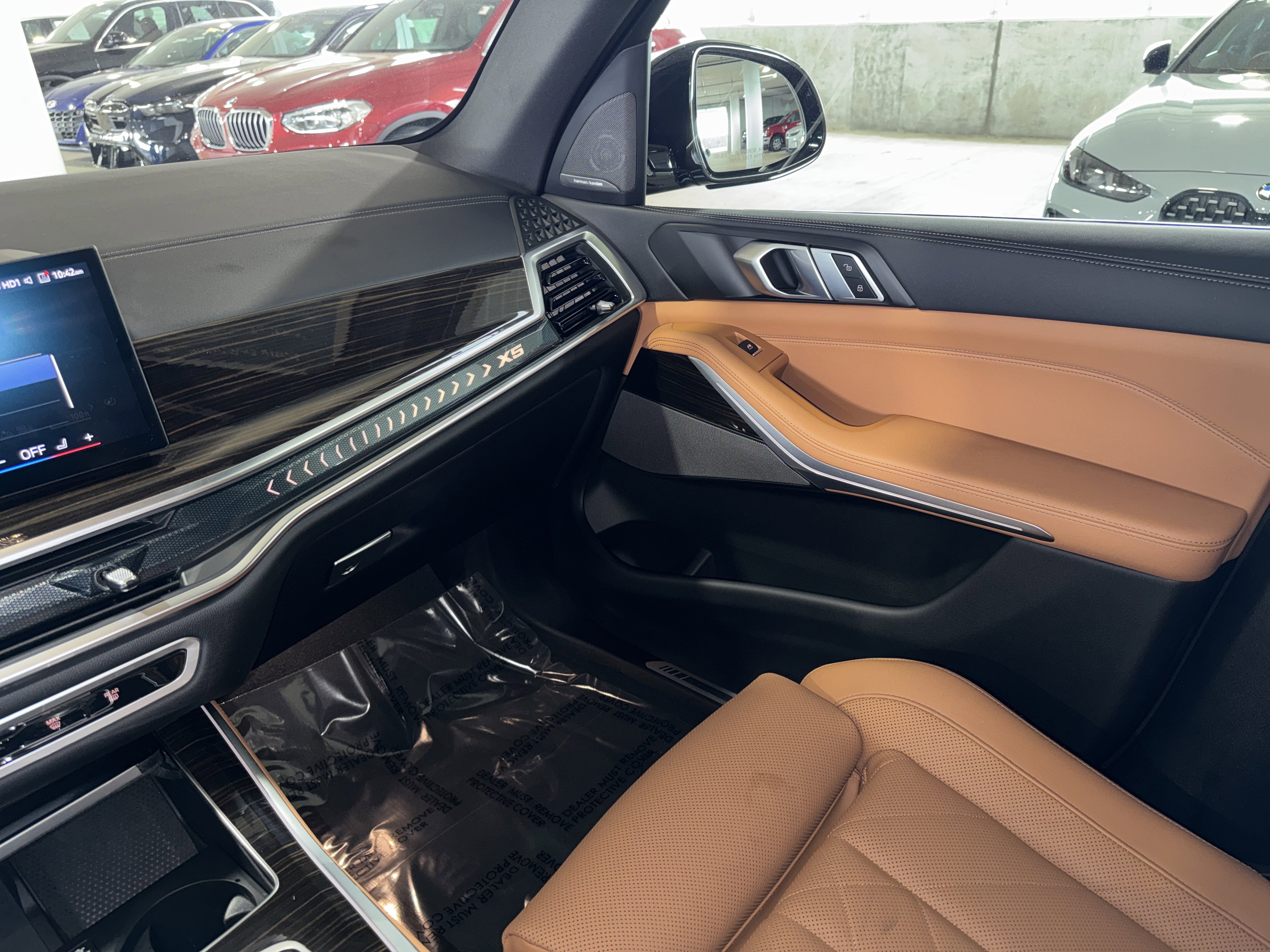 Used 2025 BMW X5 xDrive40i w/ M Sport Package image 30