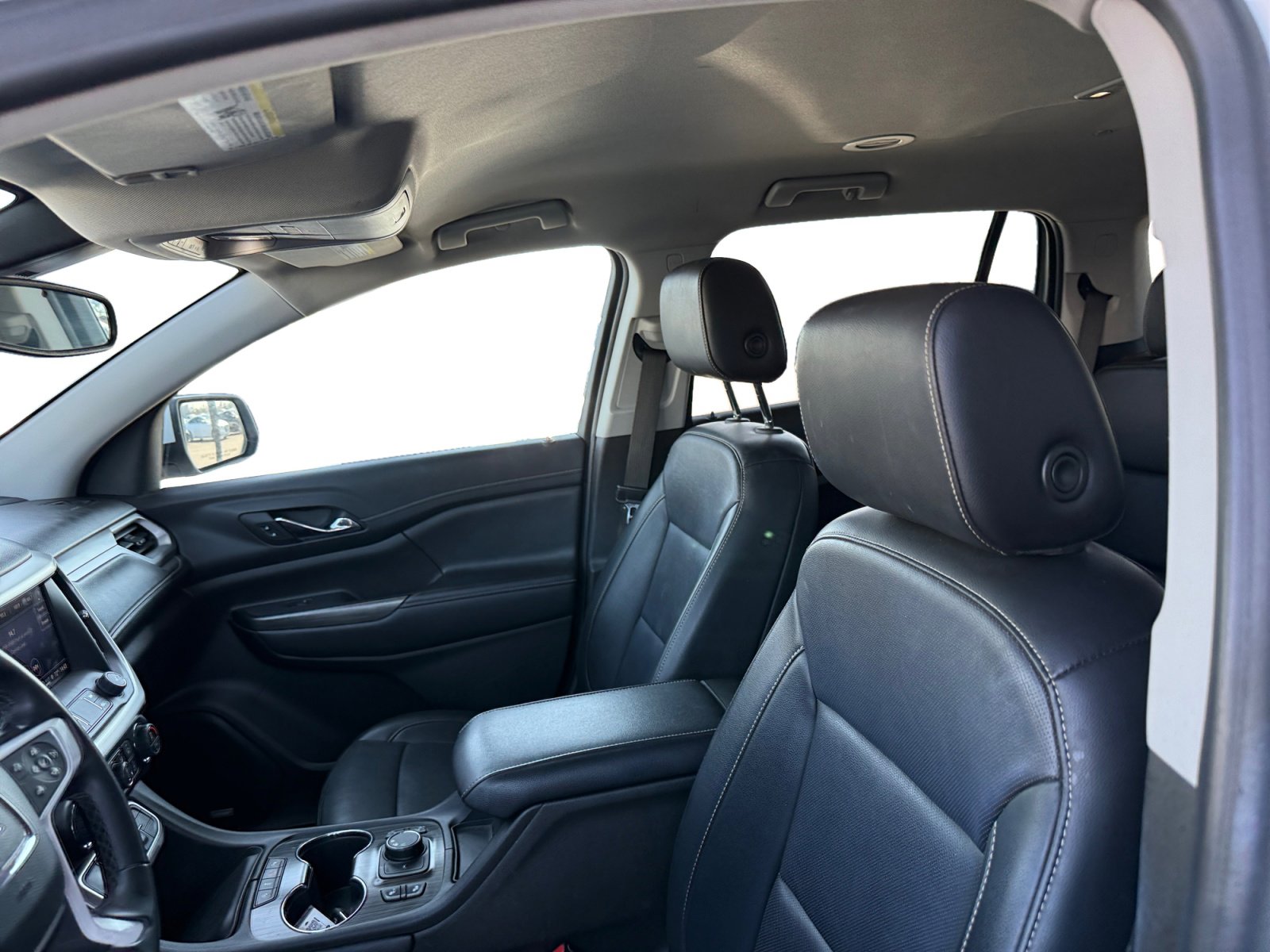 Used 2023 GMC Acadia SLT image 10