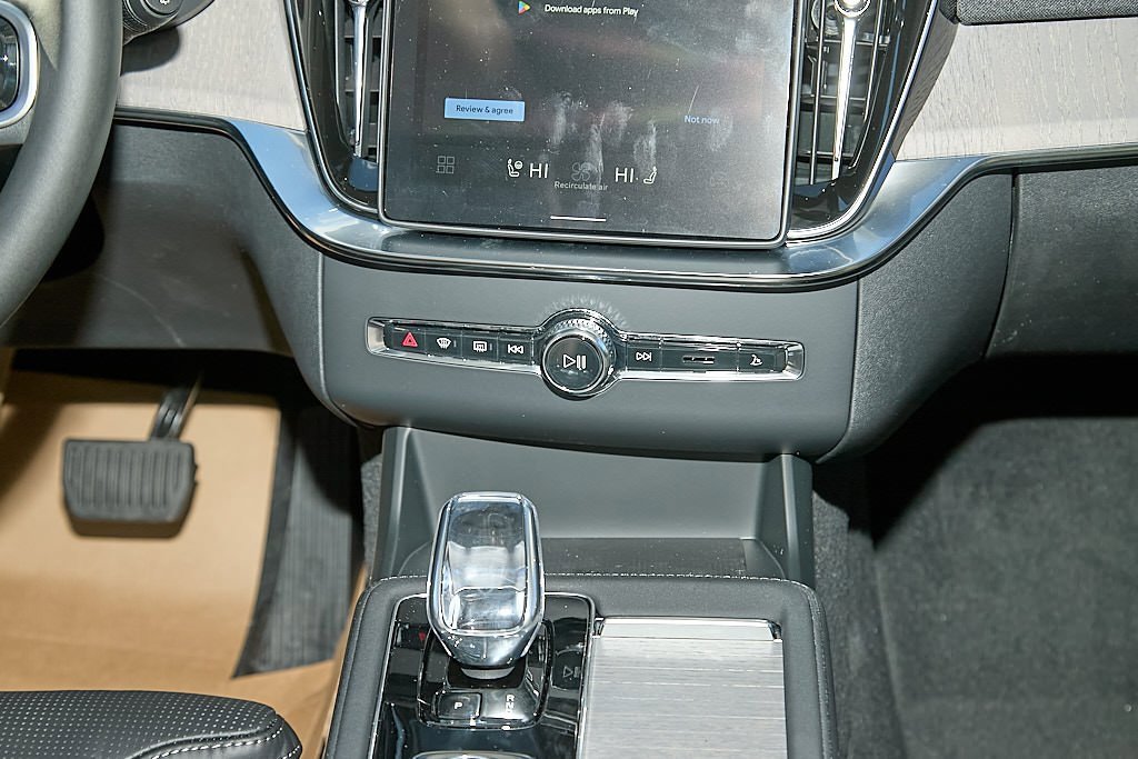 New 2026 Volvo XC90 B5 Ultra w/ Protection Package image 31