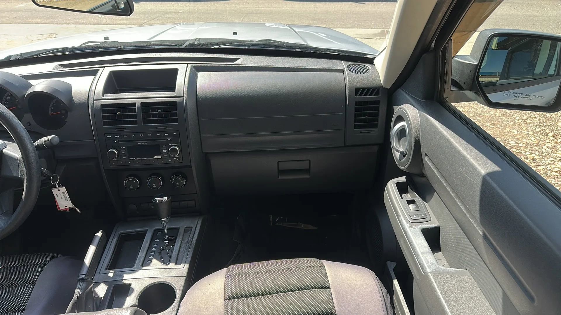 Used 2008 Dodge Nitro SXT image 28