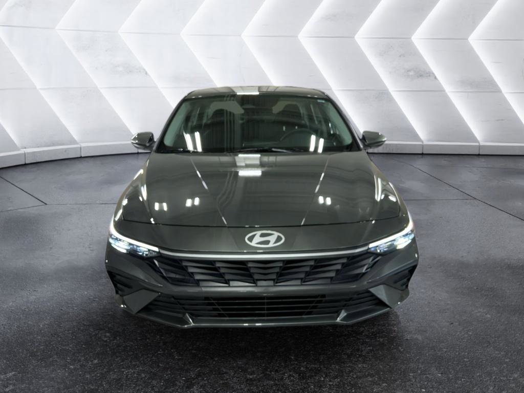 Certified 2025 Hyundai Elantra SE