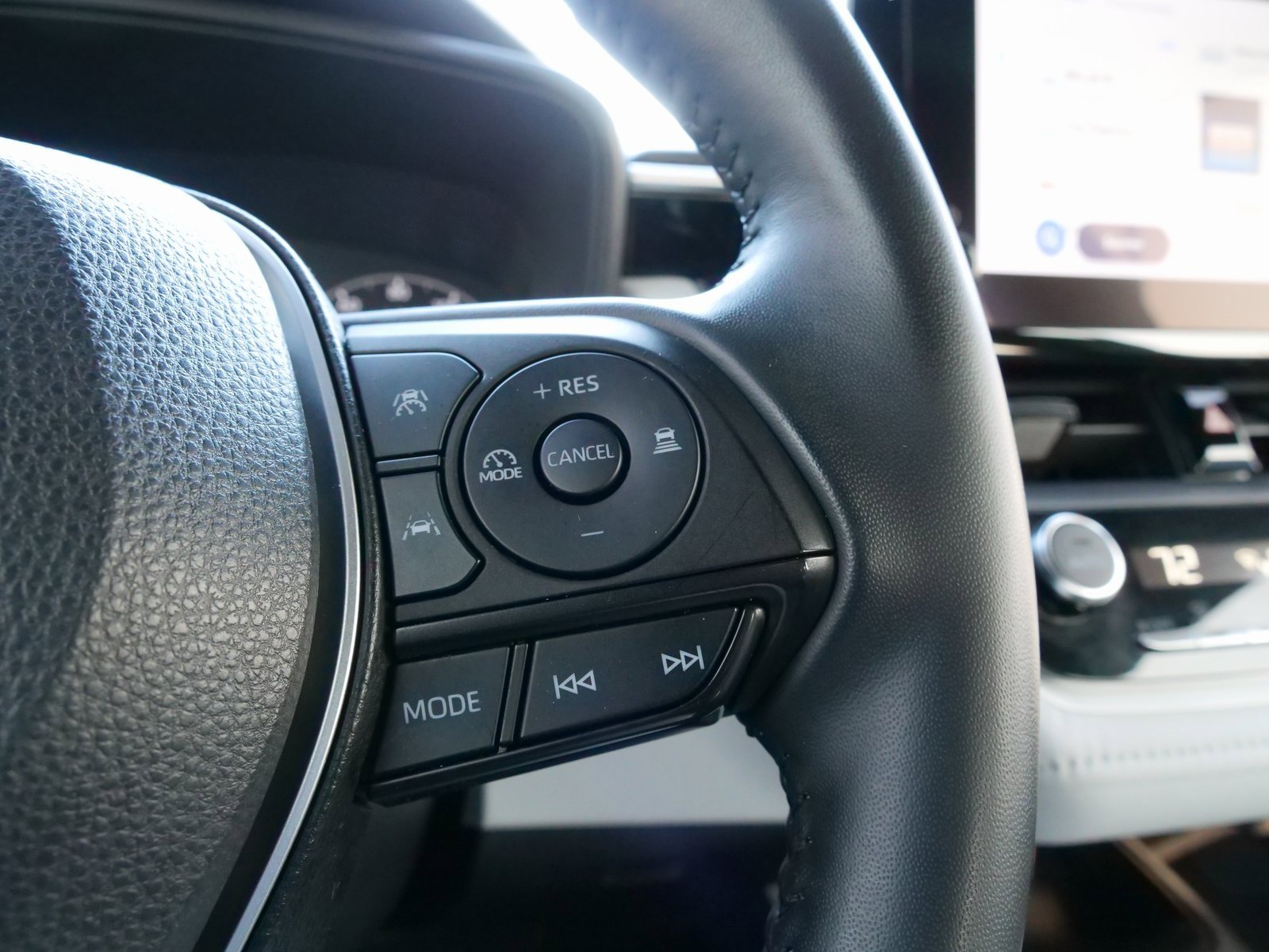 Used 2023 Toyota Corolla SE w/ SE Premium Package image 23