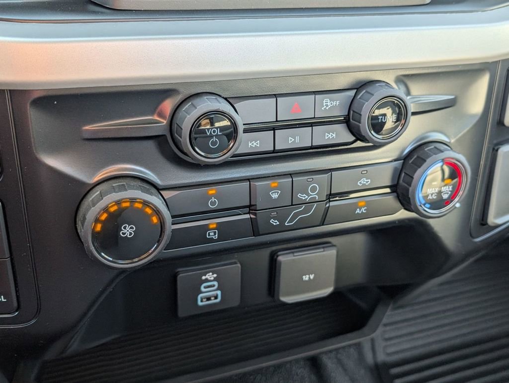 New 2026 Ford F550 4x4 Regular Cab Super Duty image 25