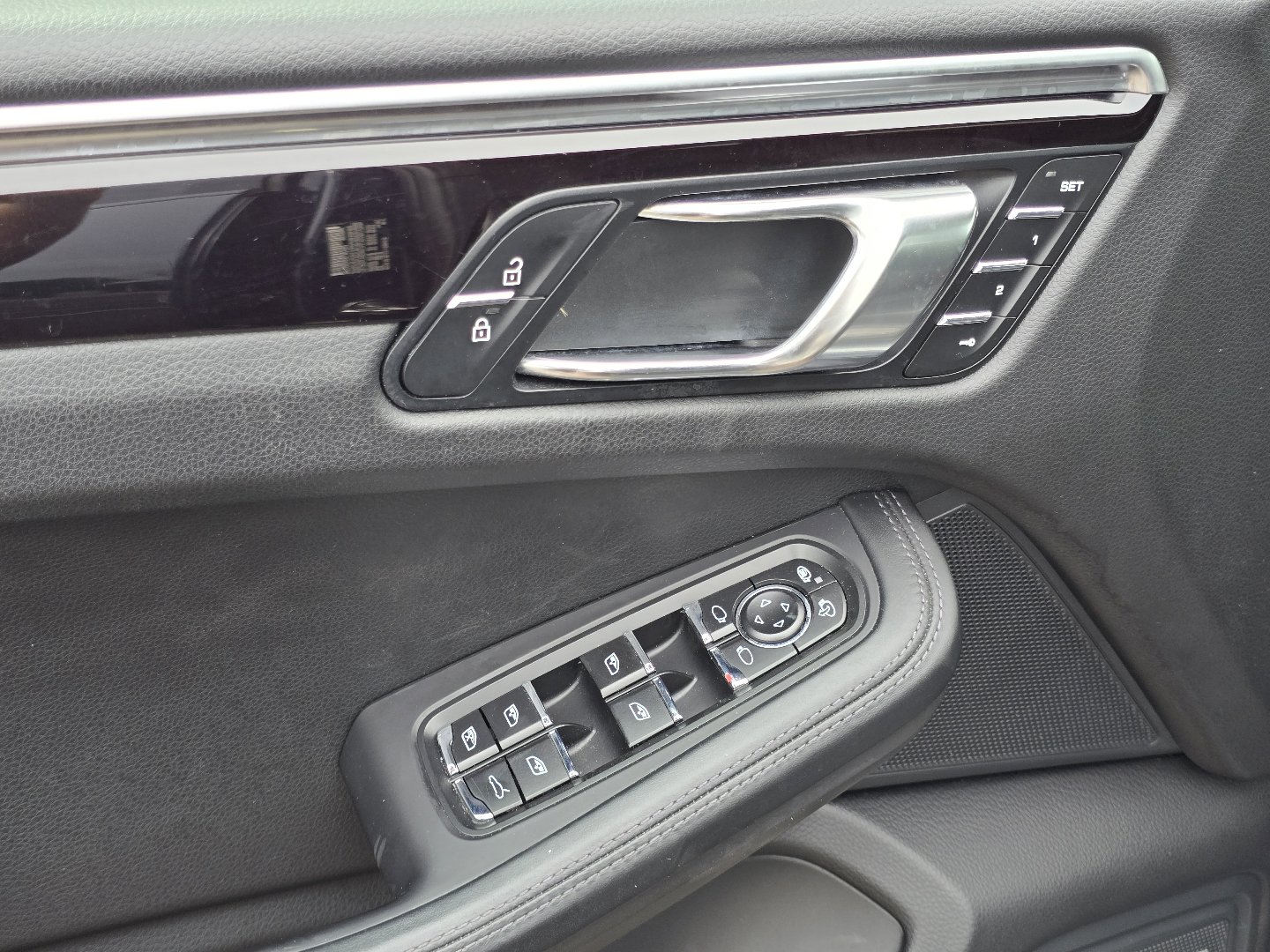 Used 2020 Porsche Macan S AWD/4WD image 42