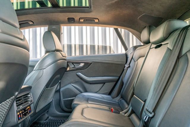 Used 2021 Audi Q8 Prestige w/ Prestige Package image 34