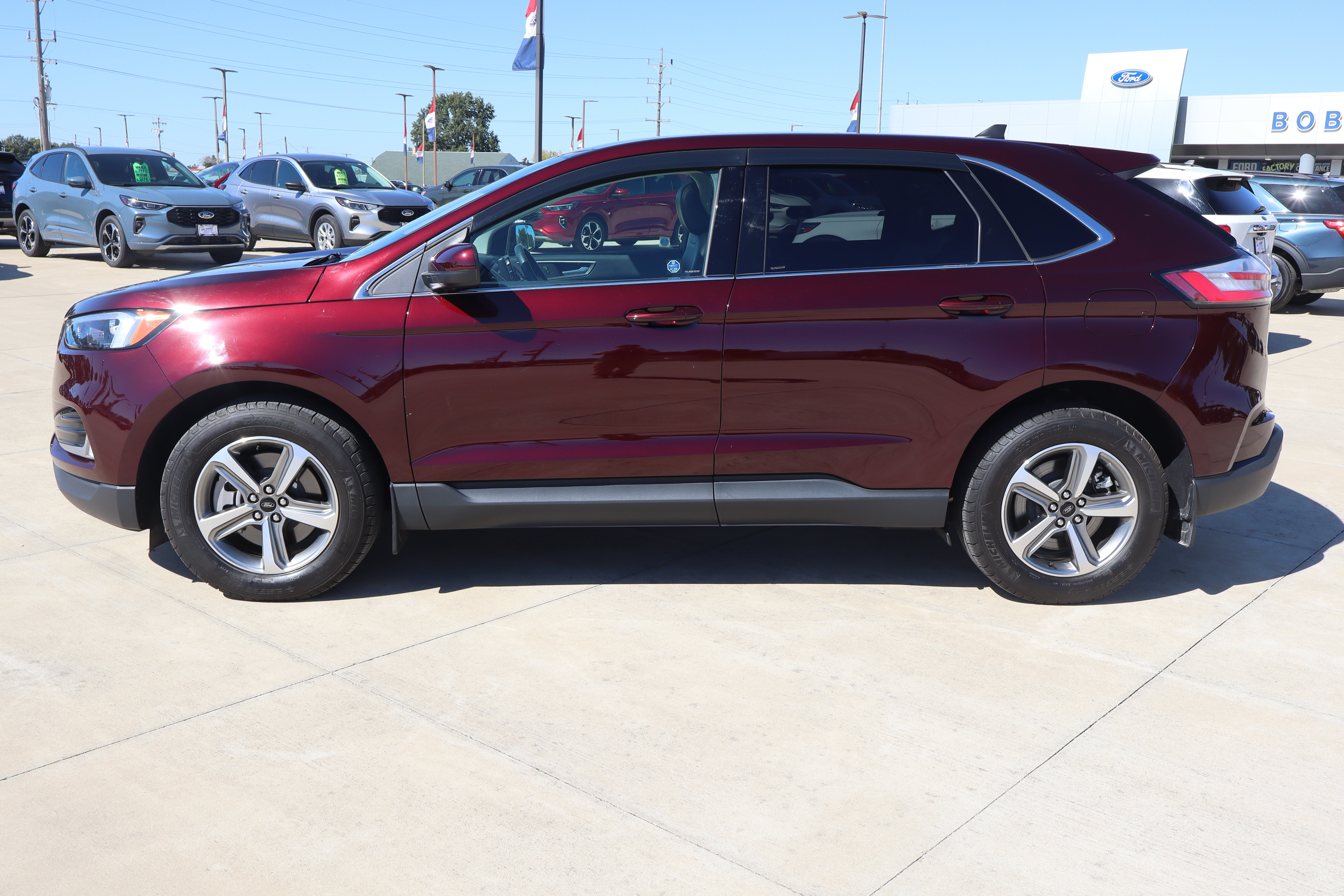 Used 2024 Ford Edge SEL w/ Convenience Package AWD/4WD image 9