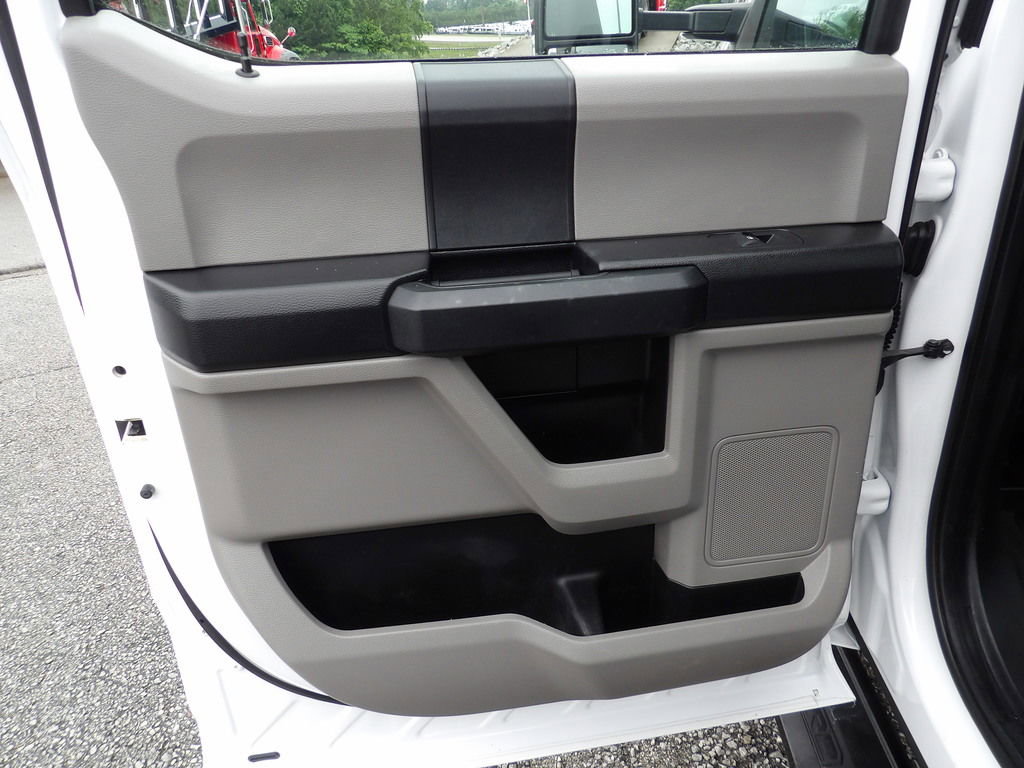 Used 2018 Ford F350 XL w/ Power Equipment Group RWD image 29