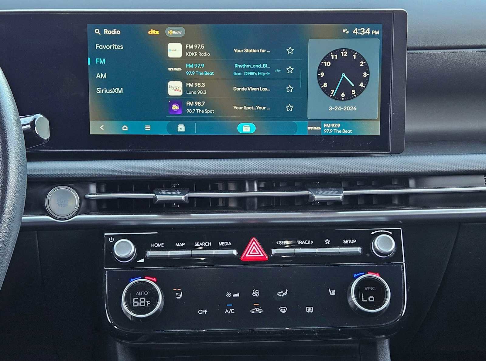 Used 2025 Hyundai Santa Cruz SEL image 15