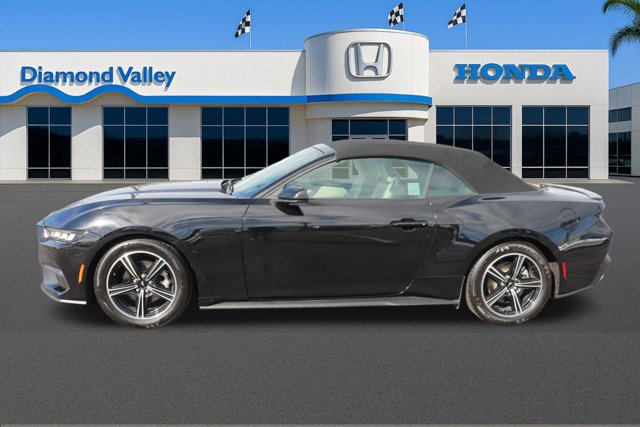 Used 2024 Ford Mustang Premium image 7