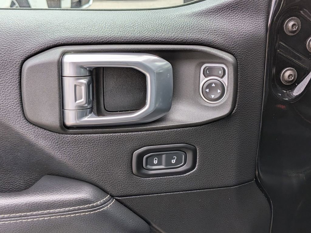 Used 2023 Jeep Wrangler Unlimited Sahara w/ Cold Weather Group AWD/4WD image 12