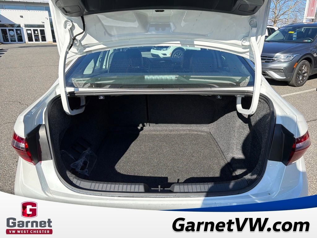 Used 2025 Volkswagen Jetta SEL image 24