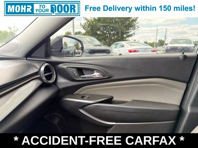 Used 2024 Chevrolet Trax ACTIV w/ Sunroof Package FWD image 28