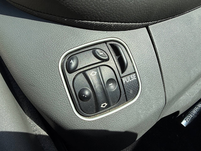 Used 2005 Mercedes-Benz SL 55 AMG image 17