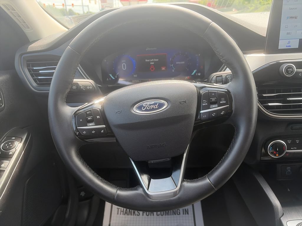 Used 2022 Ford Escape SEL w/ Technology Package FWD image 15