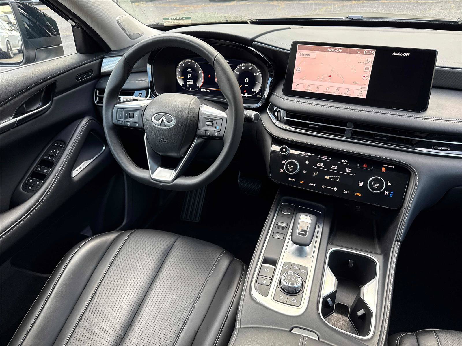Used 2025 INFINITI QX60 Luxe FWD image 14