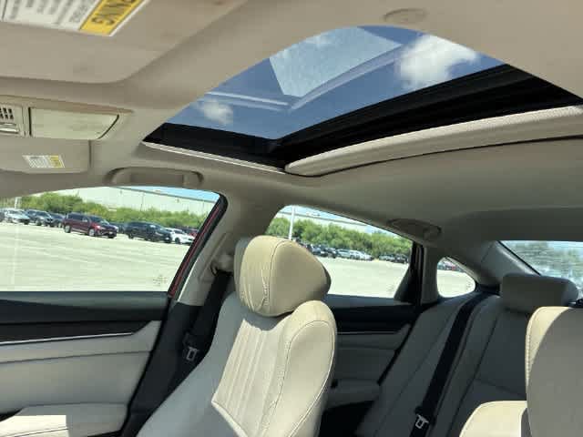 Used 2018 Honda Accord Touring image 20