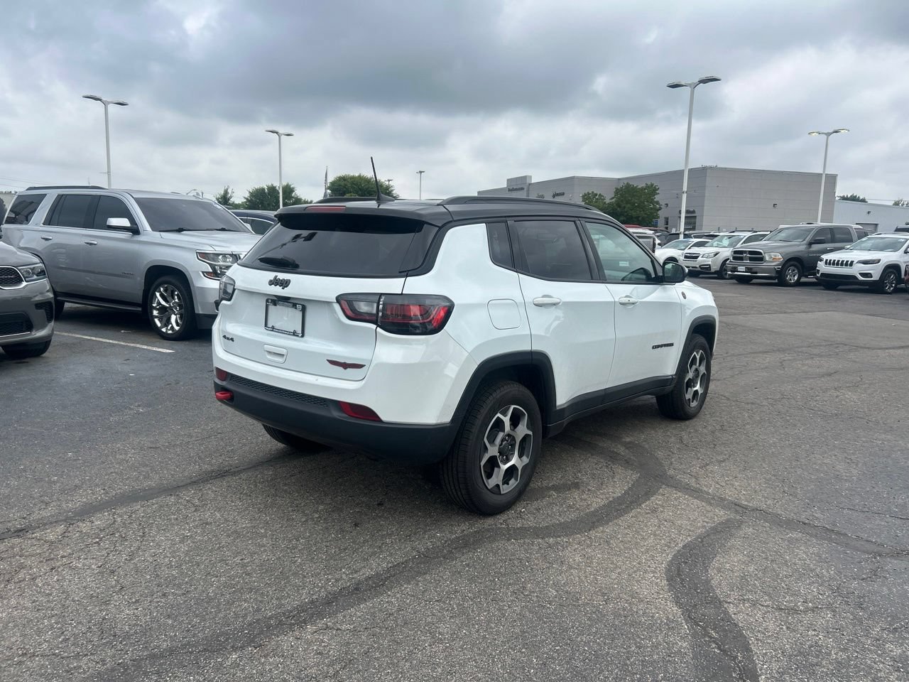 Used 2022 Jeep Compass Trailhawk w/ Trailhawk Elite Group AWD/4WD image 3