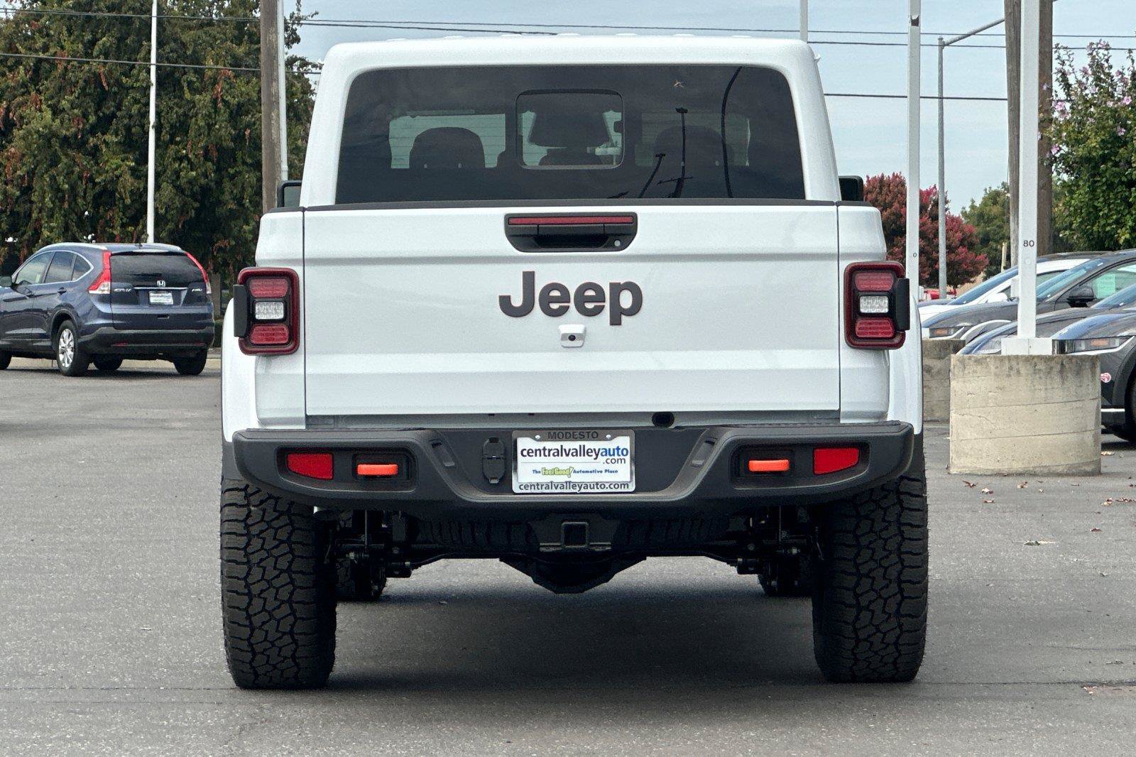 New 2026 Jeep Gladiator Mojave AWD/4WD image 4