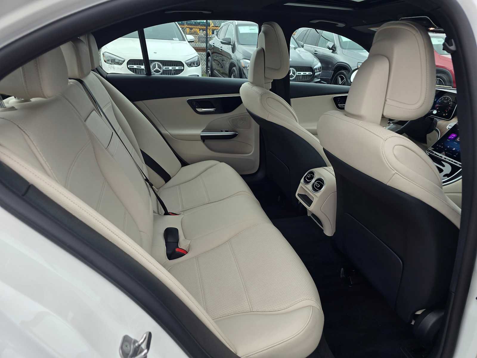 Used 2025 Mercedes-Benz C 300 Sedan image 12