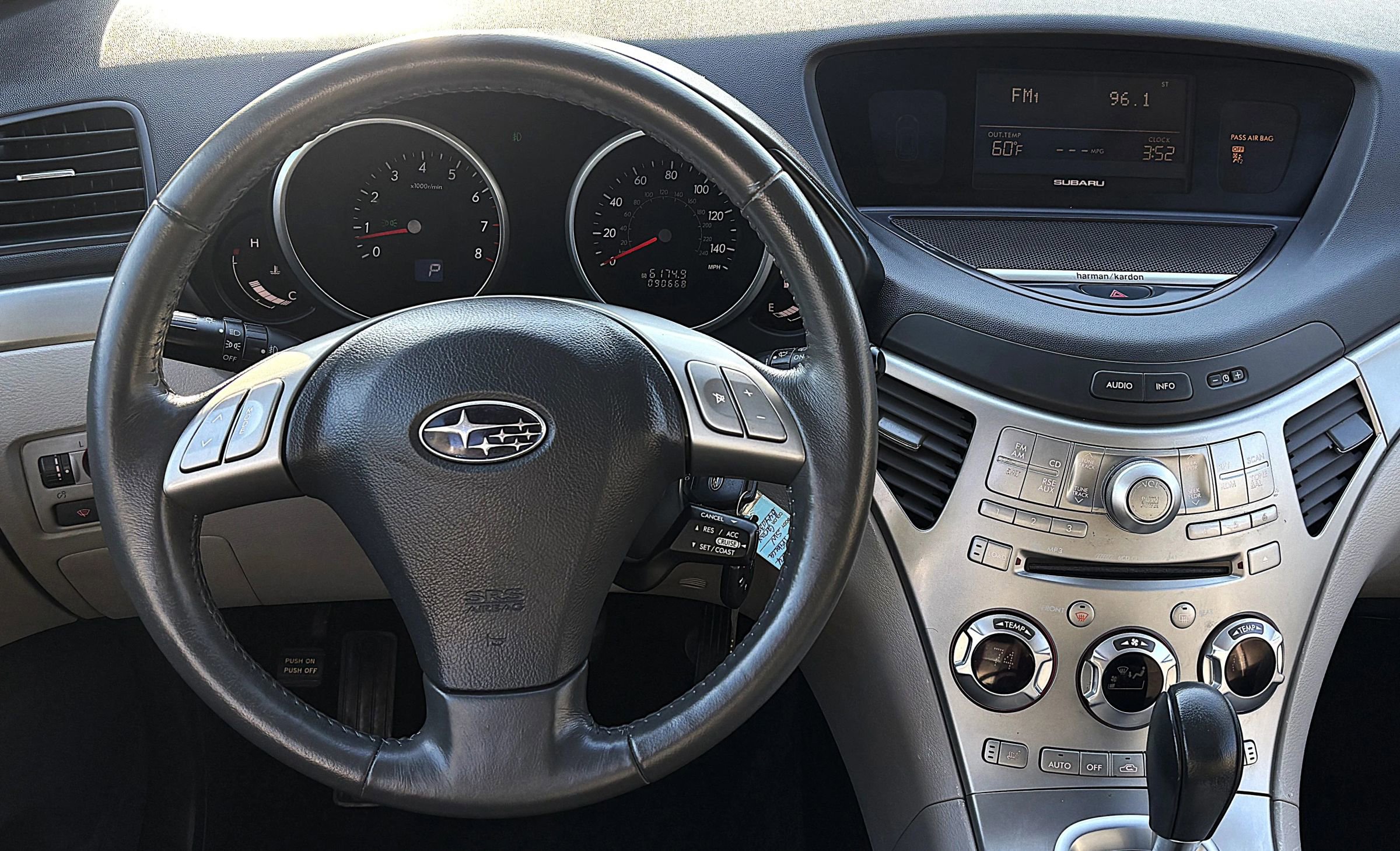 Used 2011 Subaru Tribeca Limited w/ PWR Moonroof Pkg image 12