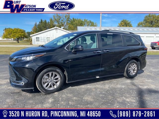 Used 2022 Toyota Sienna XLE