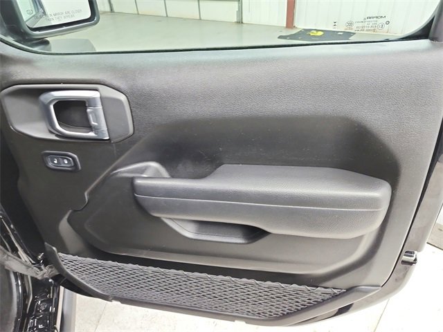 Used 2025 Jeep Wrangler Unlimited Rubicon image 36