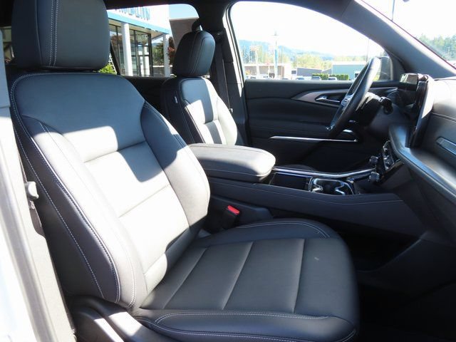 Used 2025 Chevrolet Traverse LT AWD/4WD image 37