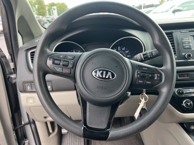 Used 2015 Kia Sedona LX FWD image 13