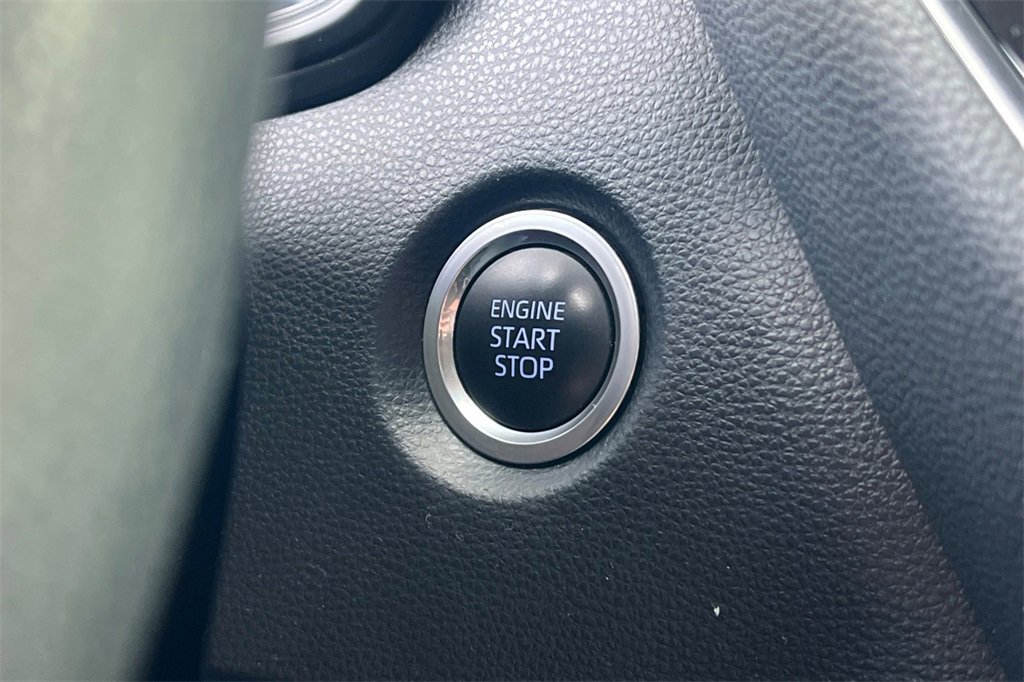 Used 2020 Toyota Corolla LE image 25