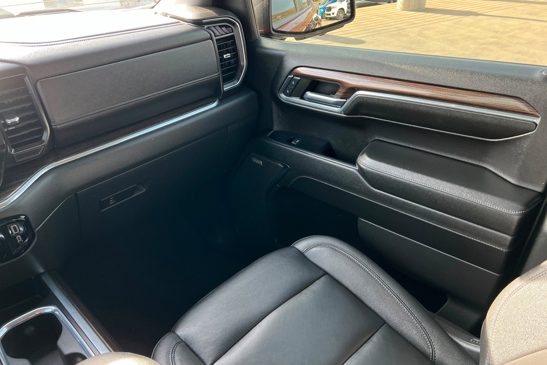 Certified 2023 Chevrolet Silverado 1500 LT Trail Boss w/ Convenience Package II image 11