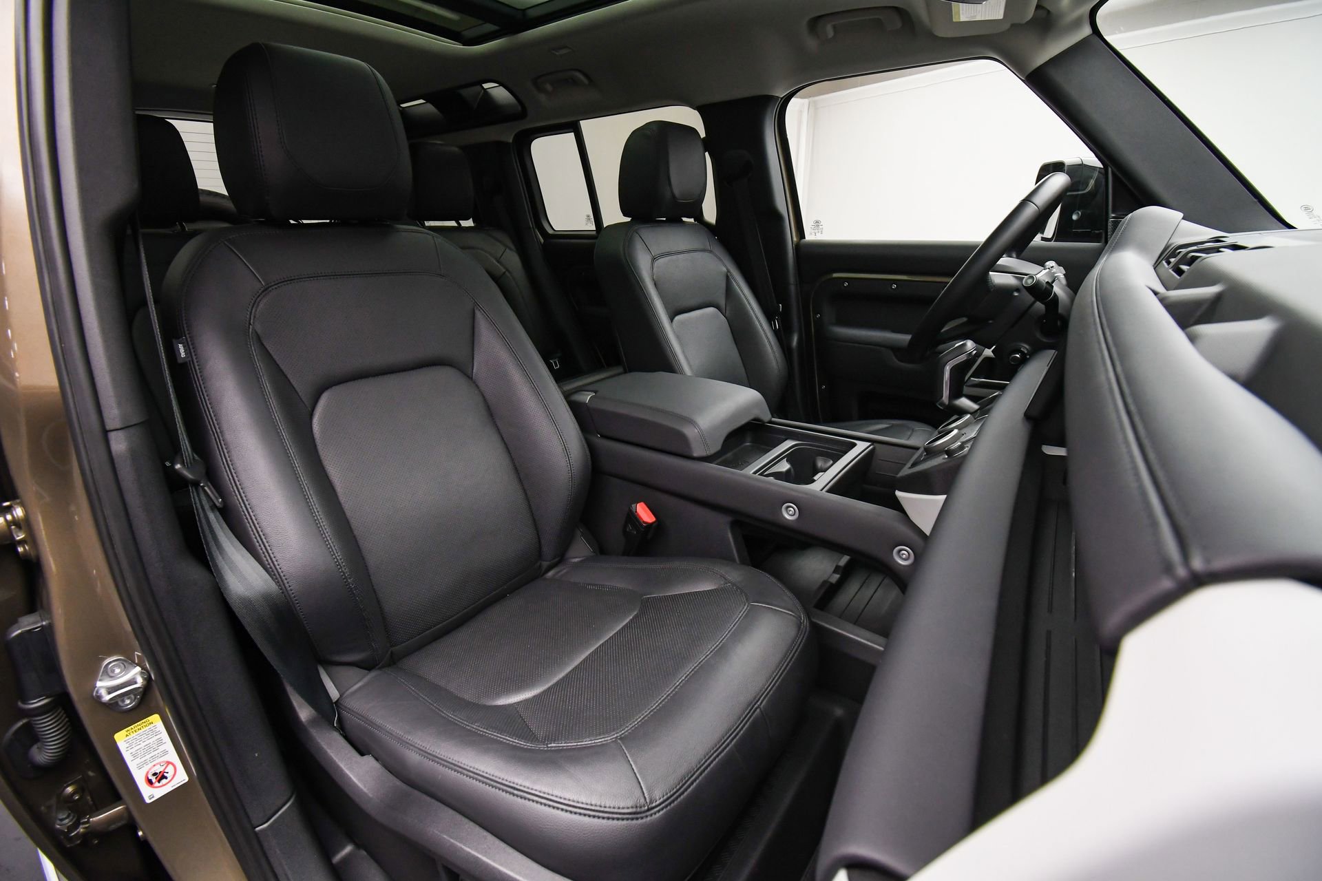 Used 2024 Land Rover Defender 110 S image 14