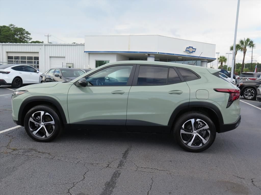 Used 2024 Chevrolet Trax RS w/ Driver Confidence Package FWD image 6