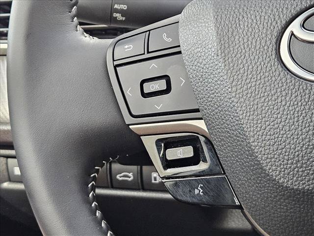 Used 2025 Toyota Camry SE FWD image 24