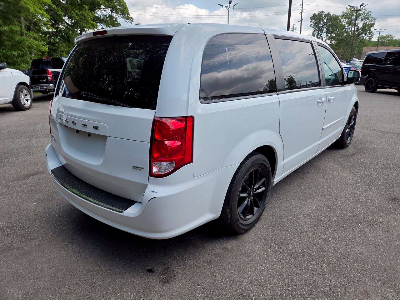 Used 2020 Dodge Grand Caravan GT FWD image 6