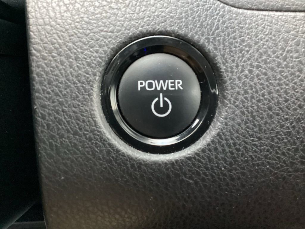Used 2025 Toyota Camry SE FWD image 19