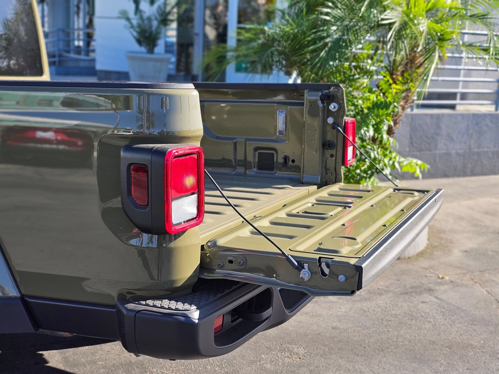New 2026 Jeep Gladiator Sport AWD/4WD image 8
