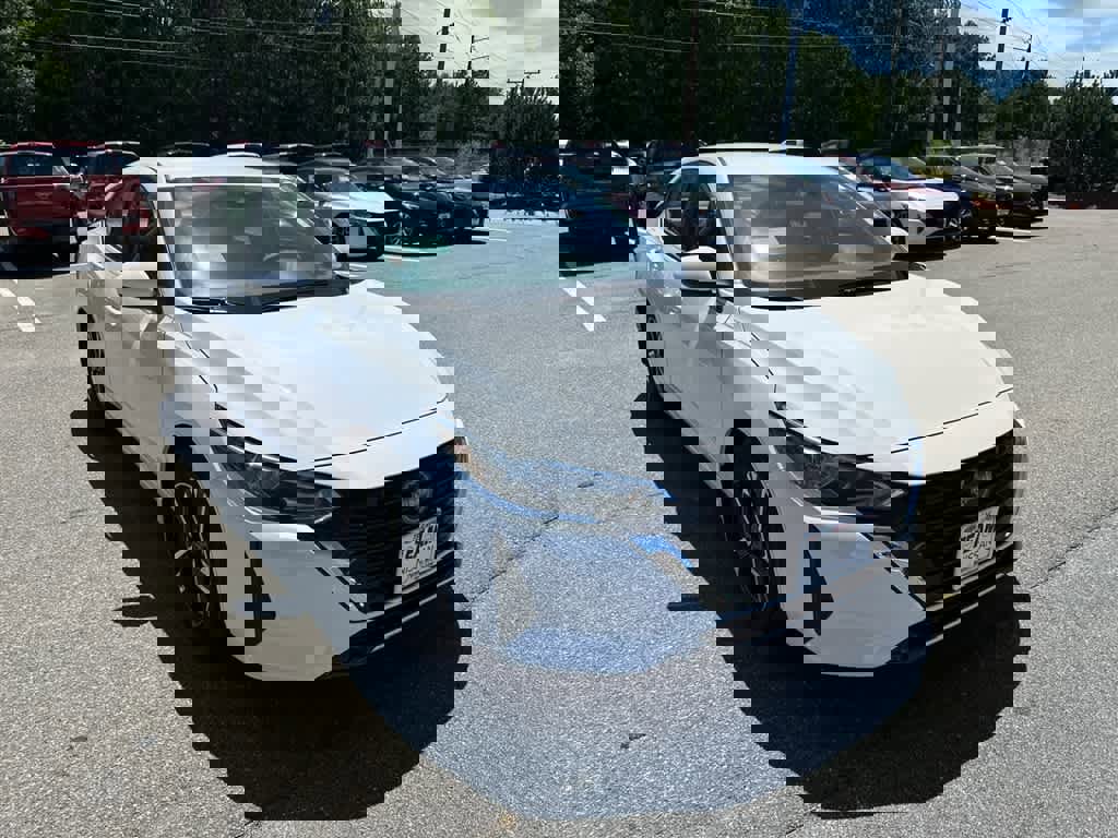 New 2025 Nissan Sentra SV w/ All-Weather Package