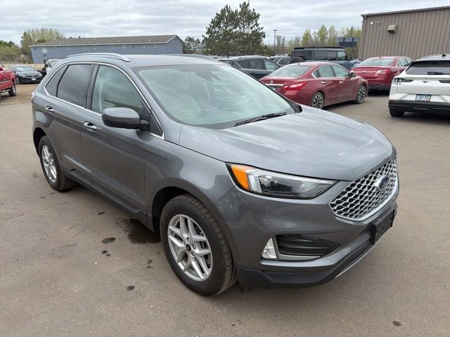 Used 2024 Ford Edge SEL w/ Convenience Package AWD/4WD image 7