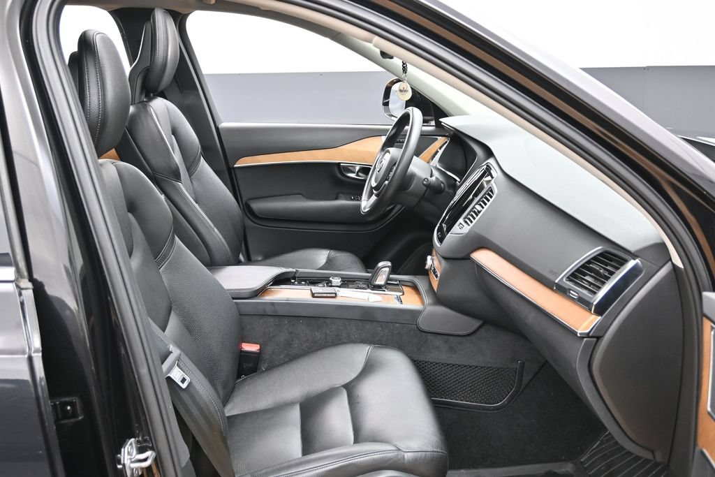 Used 2021 Volvo XC90 T8 Inscription Expression w/ Climate Package AWD/4WD image 35