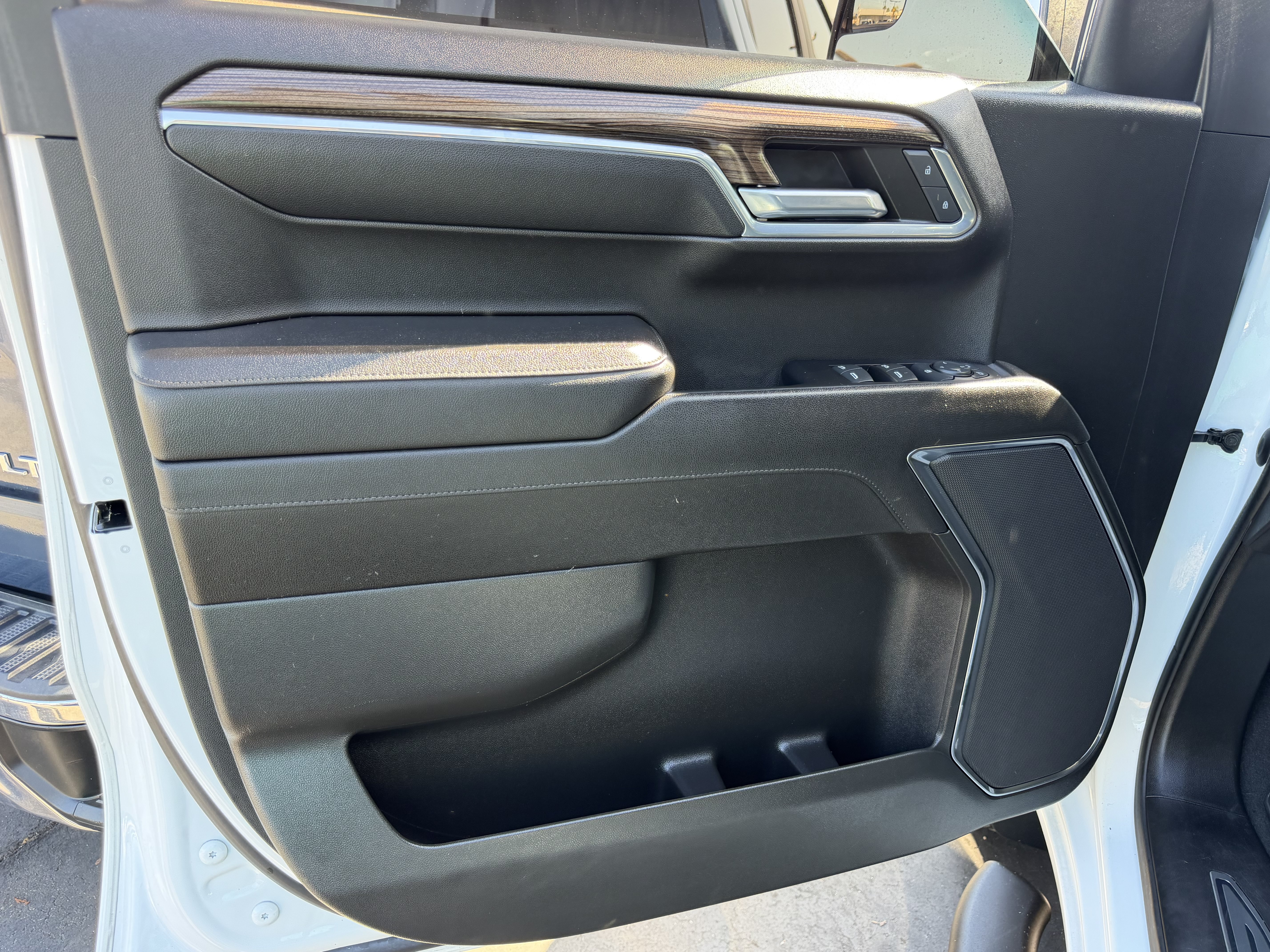 Used 2023 Chevrolet Silverado 1500 LT RWD image 13