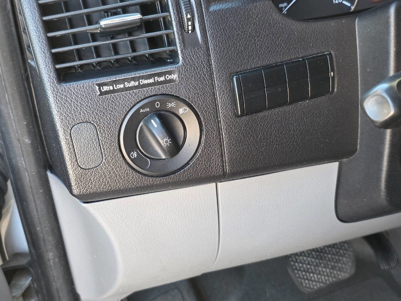 Used 2016 Mercedes-Benz Sprinter 2500 image 16