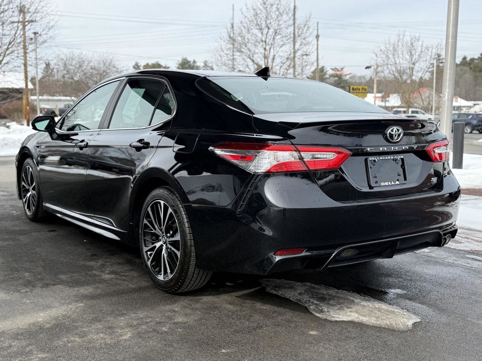 Used 2020 Toyota Camry SE image 7