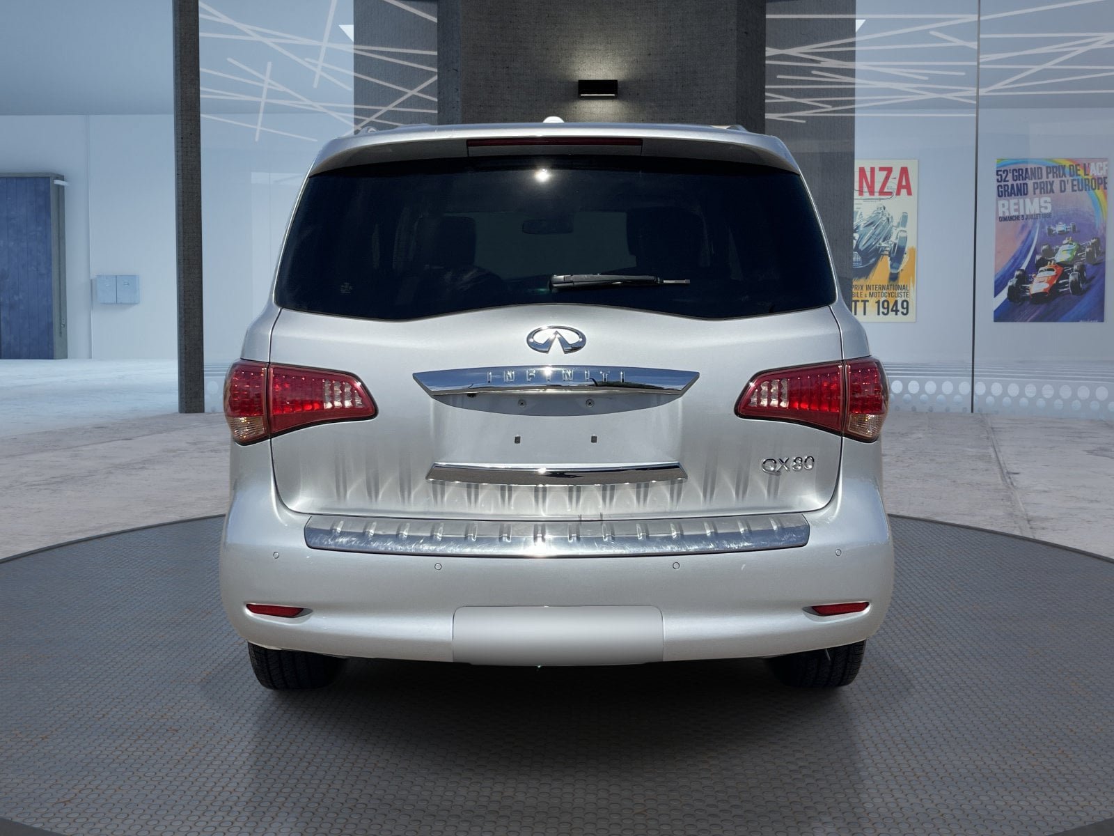 Used 2017 INFINITI QX80 4WD w/ Driver Assistance Package image 5
