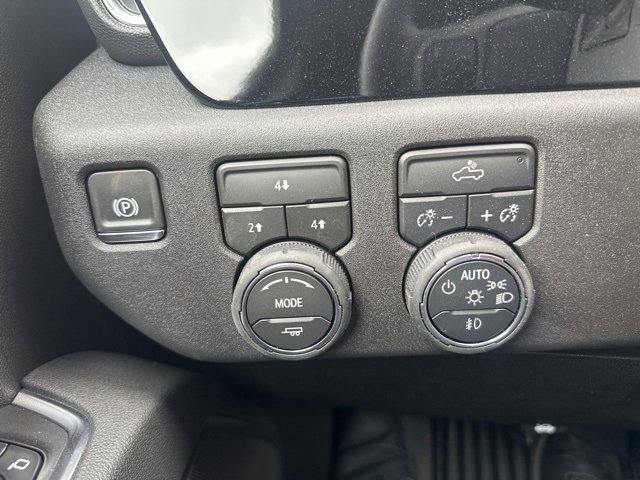 New 2026 Chevrolet Silverado 3500 LT image 15