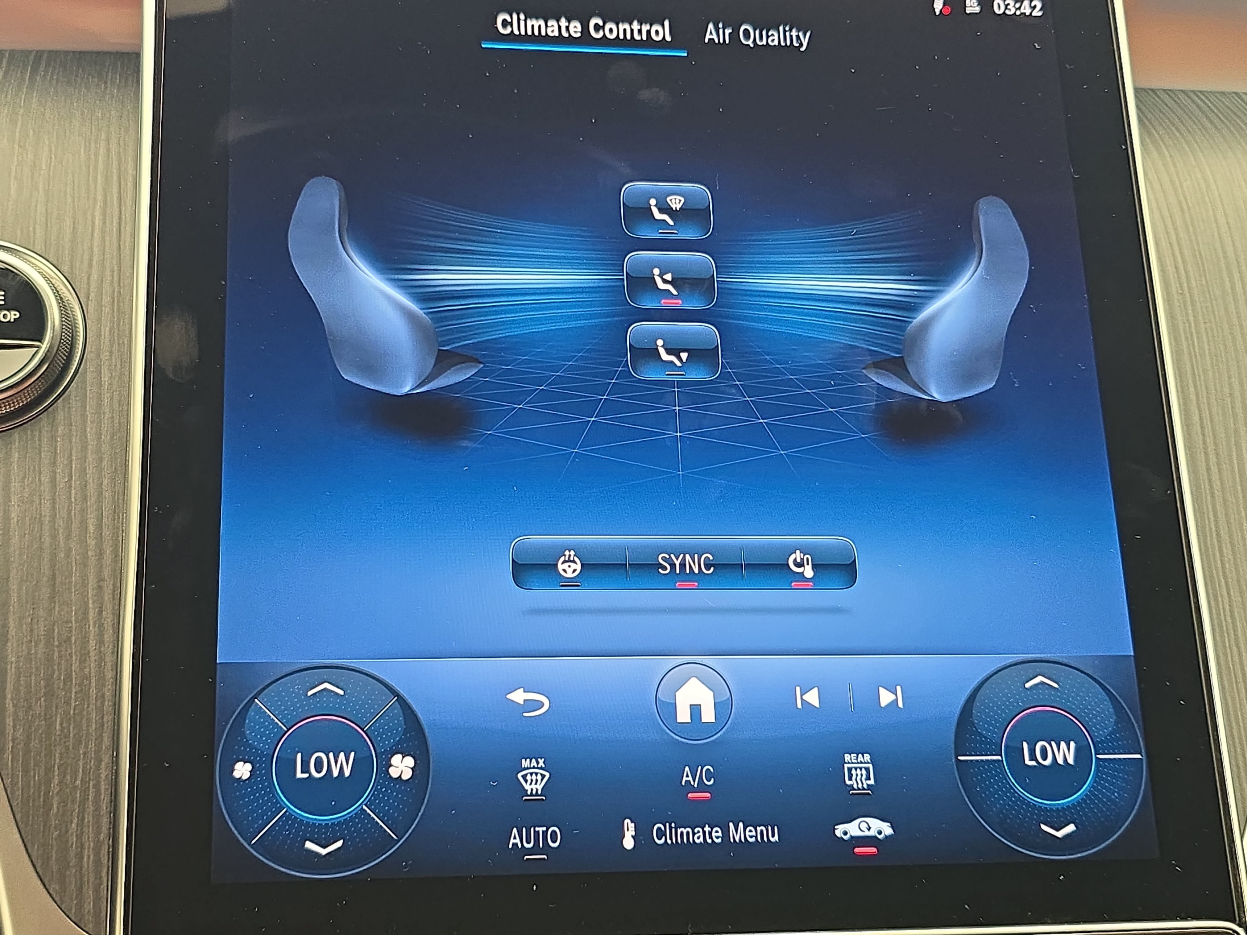 Certified 2026 Mercedes-Benz GLC 300 image 24