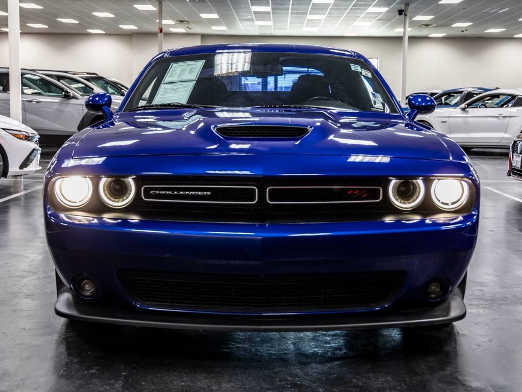 Used 2019 Dodge Challenger R/T RWD image 10