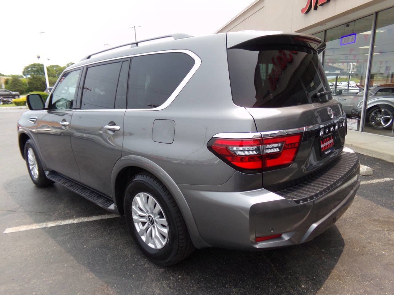 Used 2023 Nissan Armada SV image 62