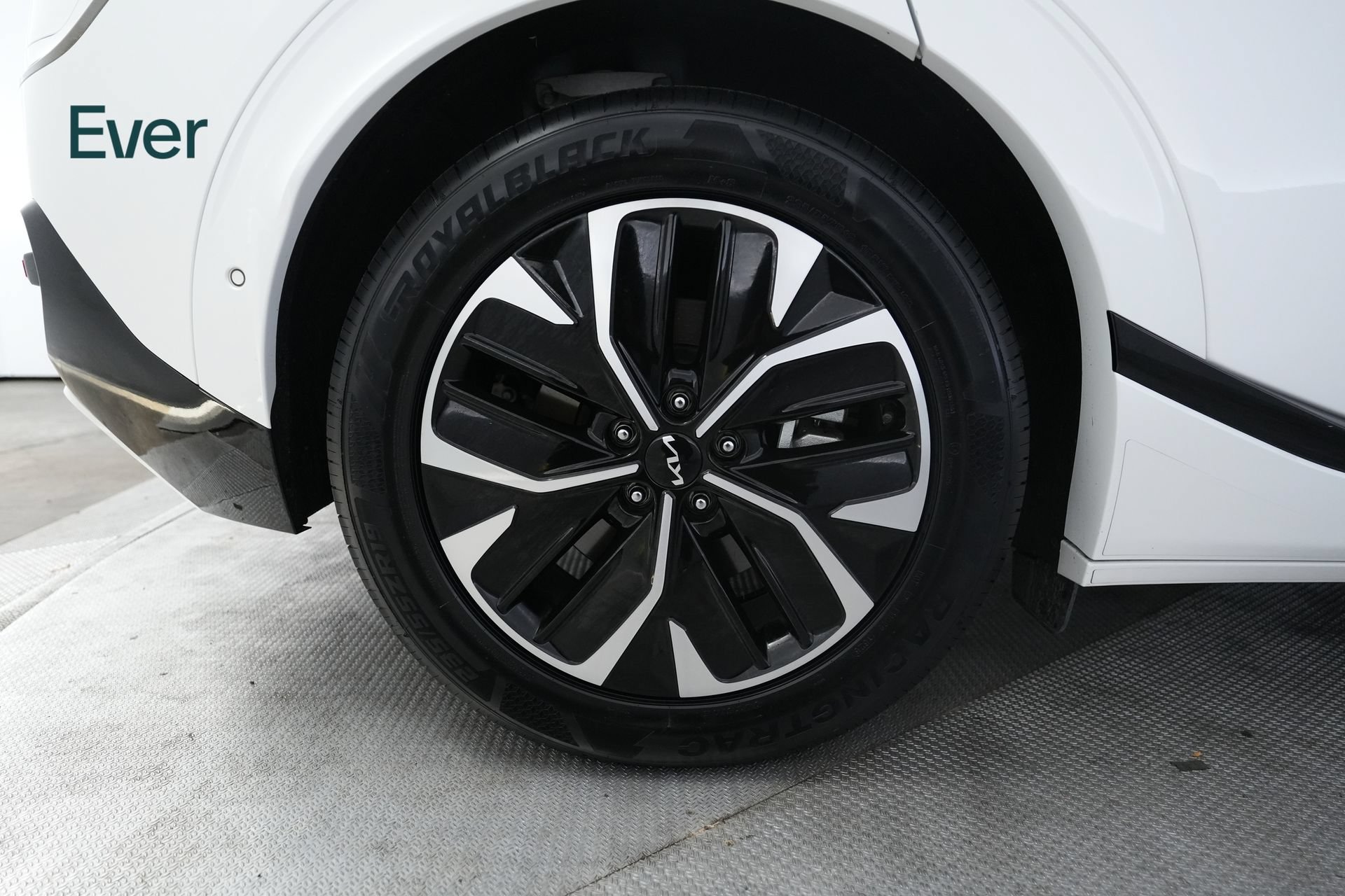 Used 2024 Kia EV6 GT-Line RWD image 22