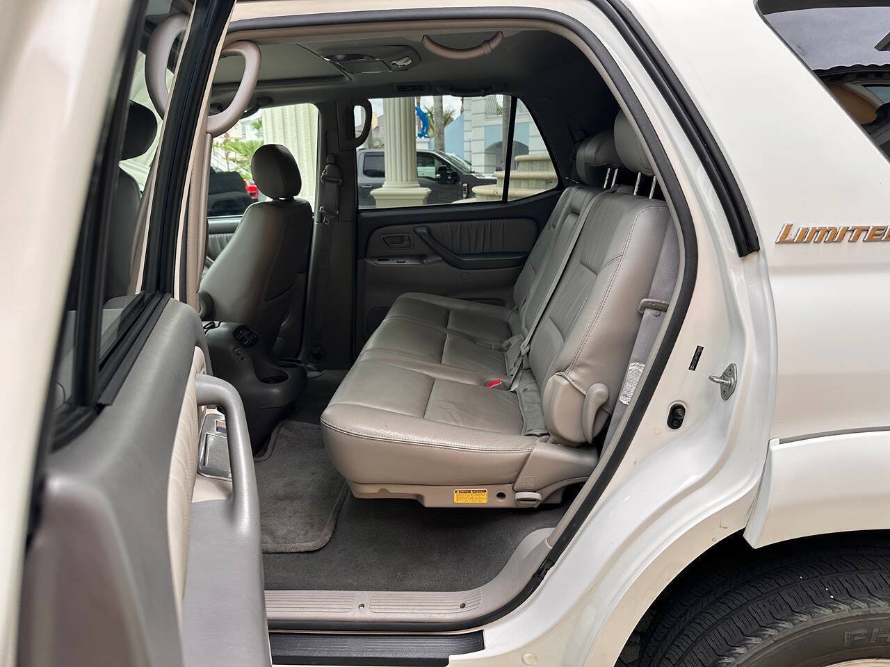 Used 2007 Toyota Sequoia Limited RWD image 64